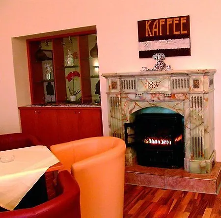 Alexandra Hotel